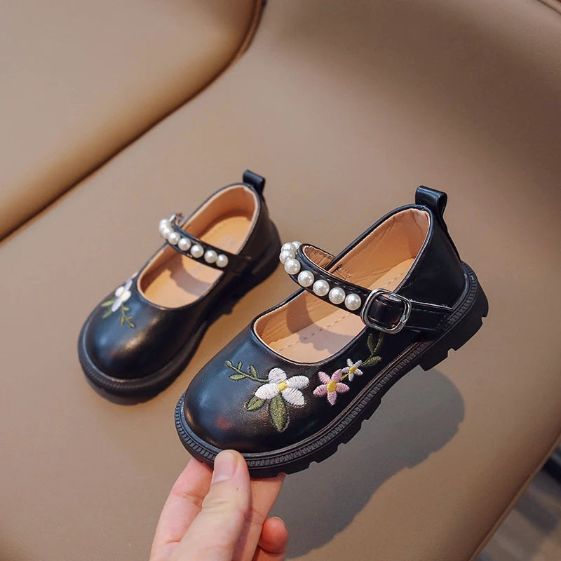 Girls Embroidery Princess Shoes 2024 Spring and Autumn Soft Bottom Children's Leather Shoes Little Girl Shallow Mouth Shoes