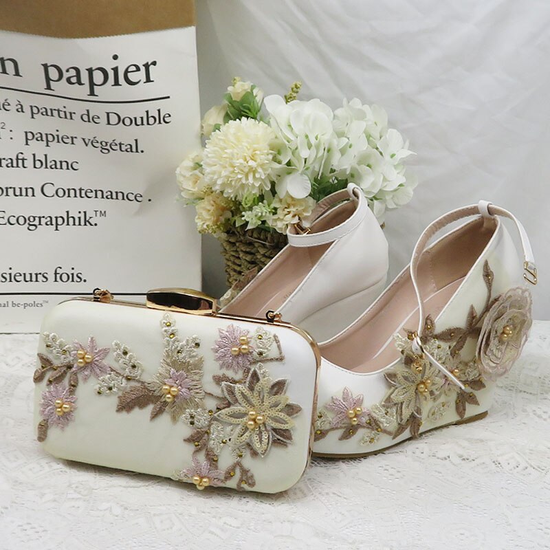 Flower shoes with matching bags Flower shoes with matching bags Flower shoes with matching bags 