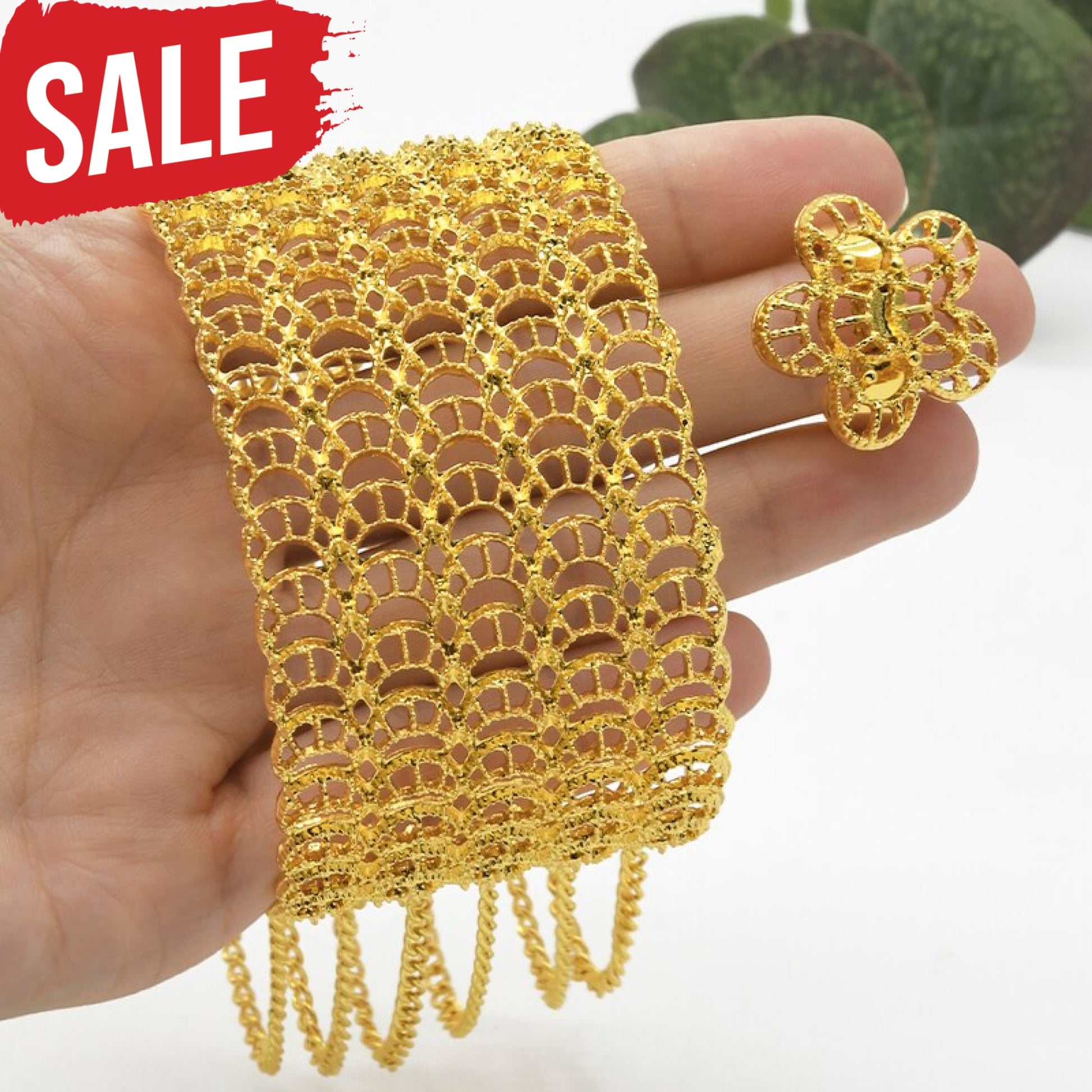 Gold Chain Bracelet With Ring