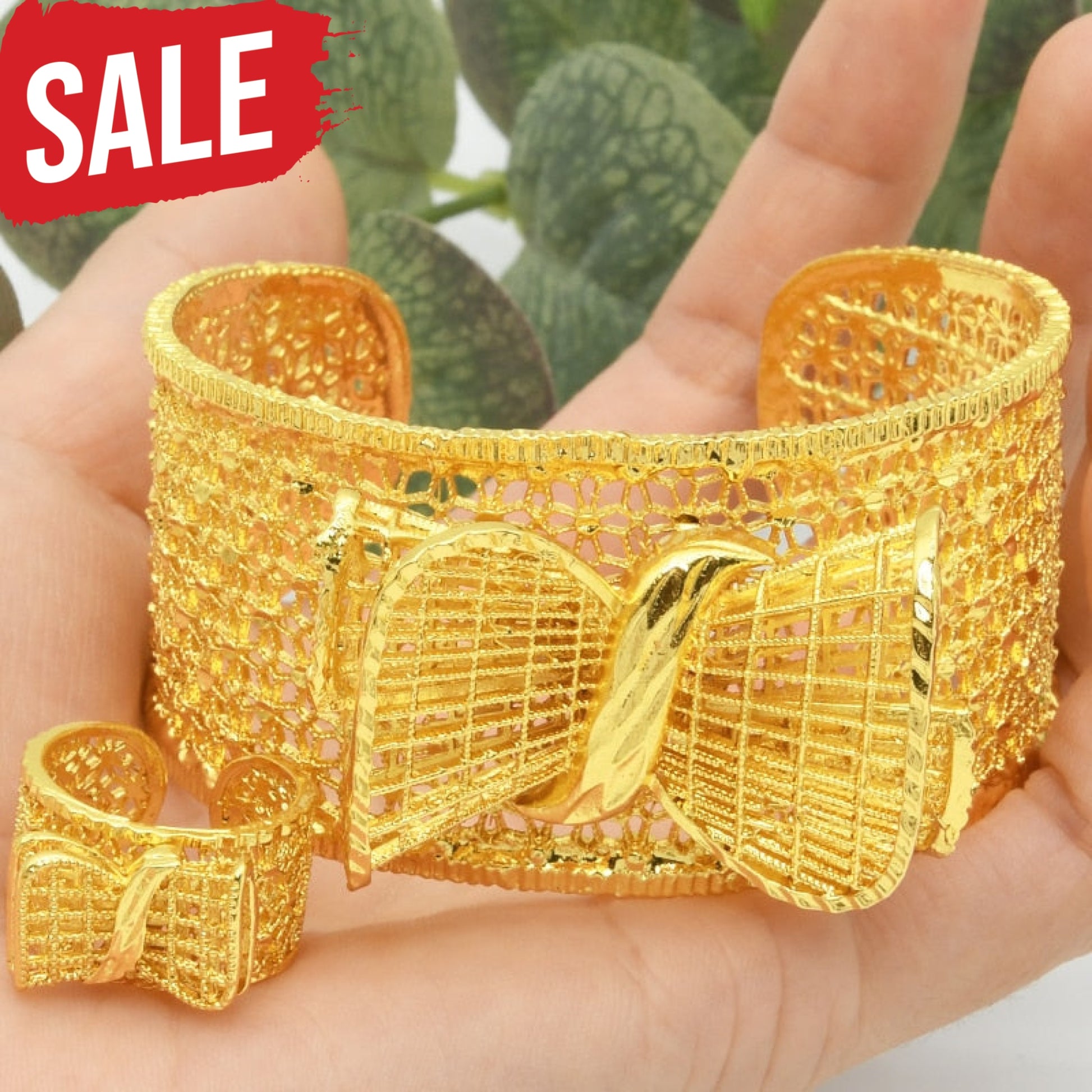 Gold Chain Bracelet With Ring B-227-Bracelet Rings